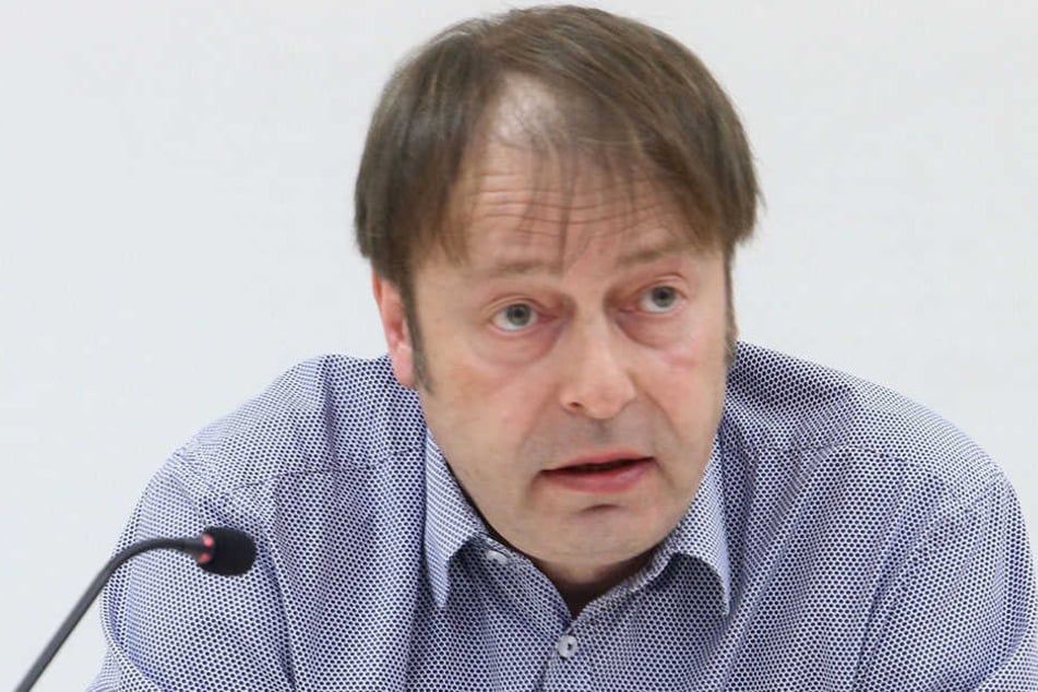 Grünen-Chef Thomas Lehmann (49) wirft dem Rathaus vor, seit Jahren untätig geblieben zu sein.
