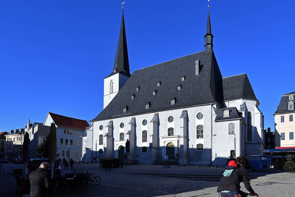 Die Herderkirche in Weimar wurde aufwändig saniert, doch zahlreiche andere Kirchen im Freistaat sind noch stark baufällig.