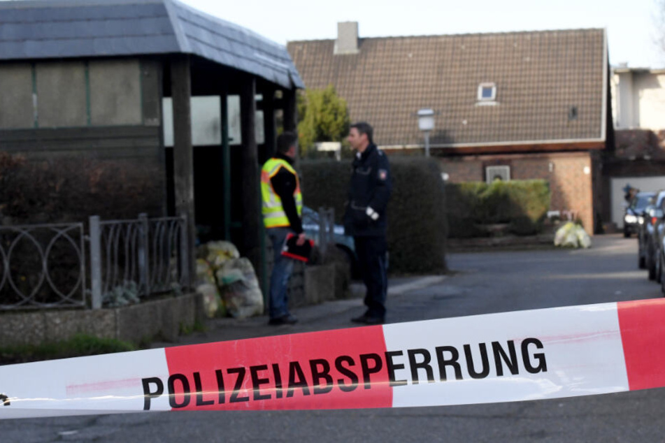 Die Polizei sperrte die Umgebung nach dem Mord ab.