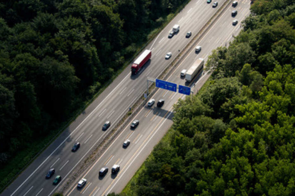 in Rheda-Wiedenbrück kommt Ihr von der B64 au Lippstadt nicht auf die A2. (Symbolbild)