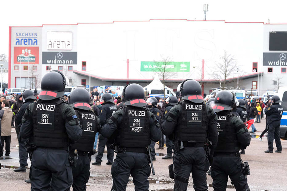 Ein Polizei-Großaufgebot sicherte die Veranstaltung.