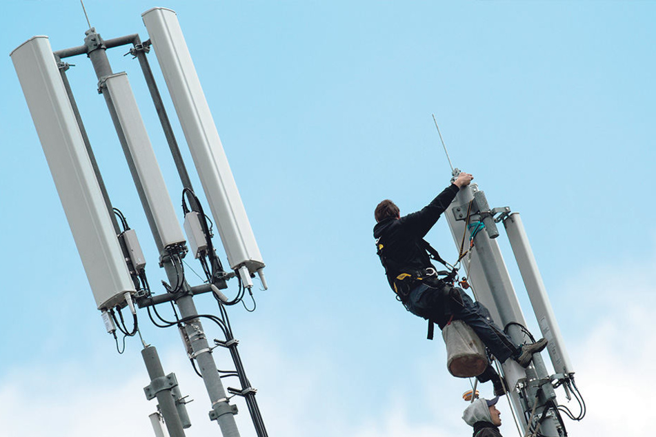 Im jeweiligen Radius eines Mobilfunkmastes loggen sich die Handys
ein.
