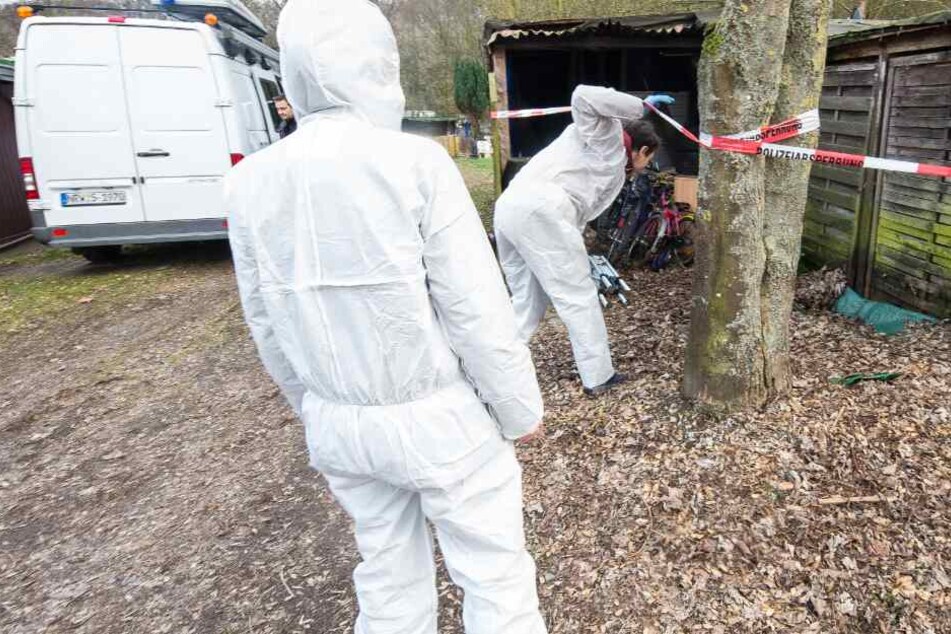 Die Spurensicherung rückte zum wiederholten Mal auf dem Campingplatz an.