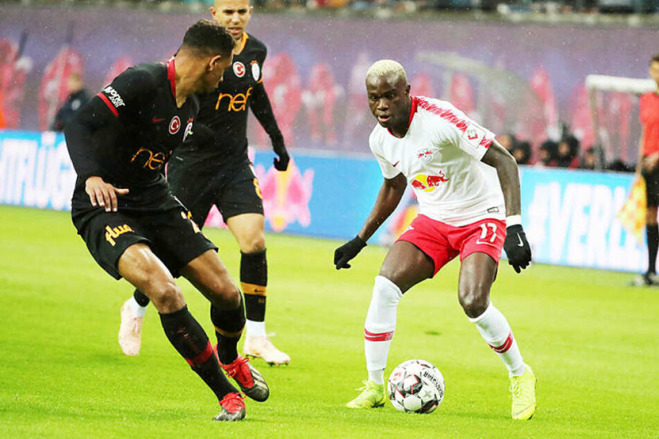 Bruma (r.) stand gegen seinen Ex-Klub in der Startelf, musste 20 Minuten vor dem Ende aber verletzt vom Platz.