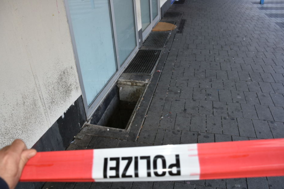 In diesen Schacht stürzte das Kind.
