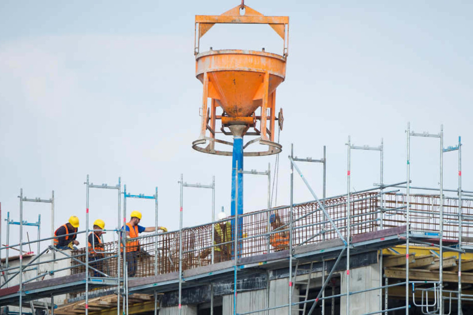 Auch wenn gefühlt überall gebaut wird: Genügend neue Wohnungen gibt es in Leipzig und Chemnitz trotzdem nicht. (Symbolbild)
