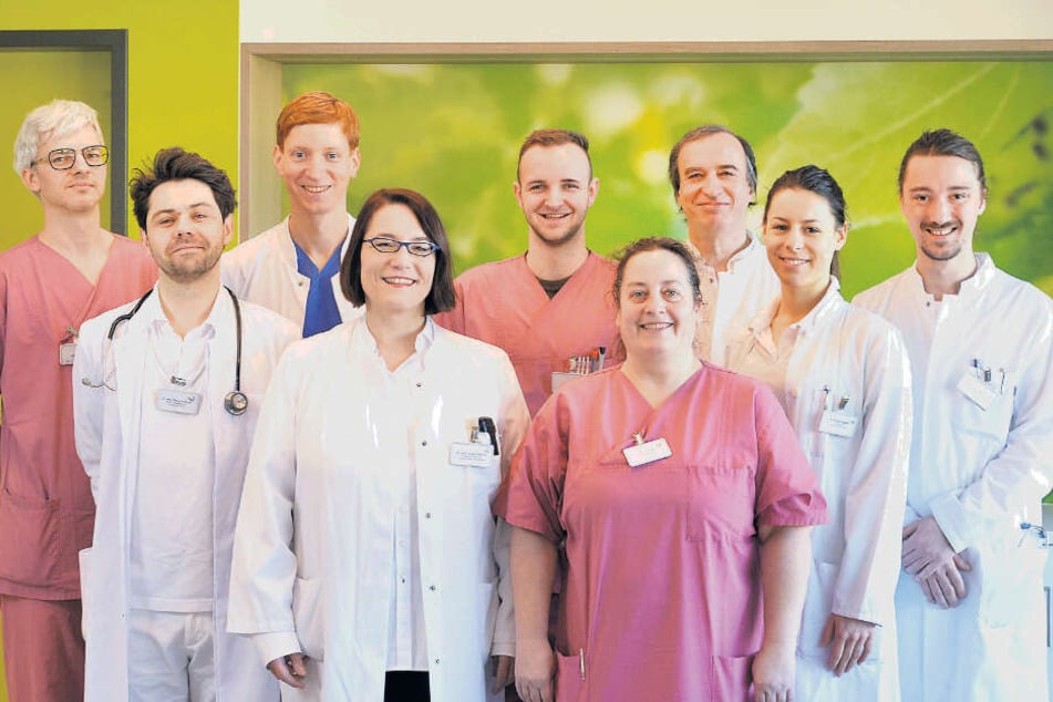 Das Team von Dr. Adina Friedrich (vorn, links) ist für die optimale Erstversorgung in der zentralen Notaufnahme zuständig.