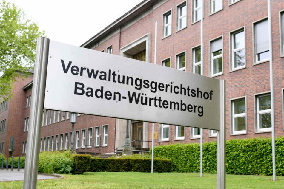 Der baden-württembergische Verwaltungsgerichtshof in Mannheim verhandelt über die Schülerbeförderung in Baden-Württemberg.
