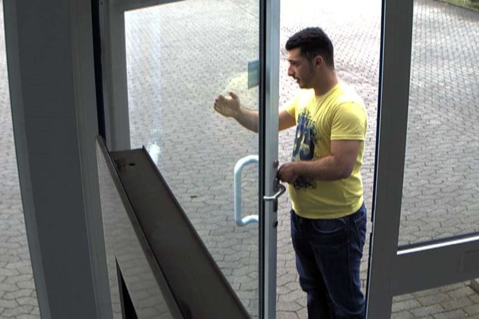 Wer kennt diesen mutmaßlichen Eibrecher?