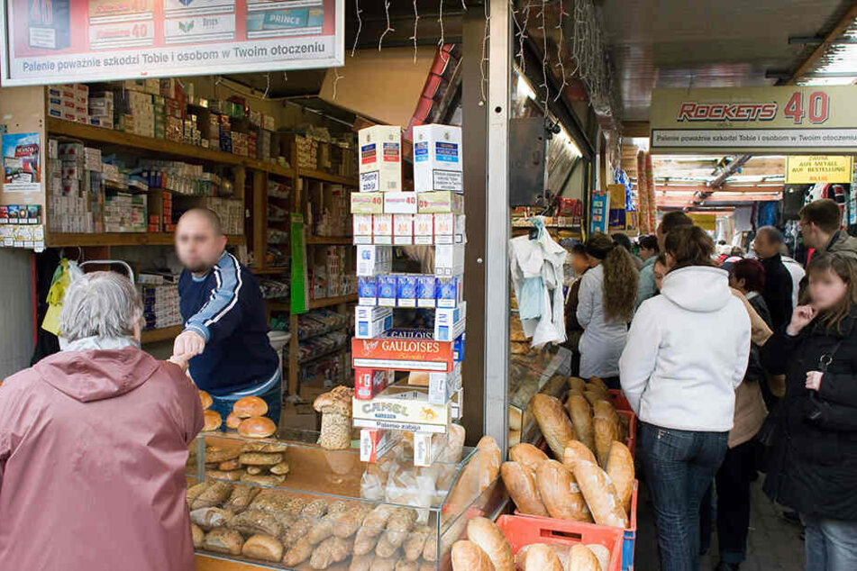 Bis 2020 soll durchgesetzt werden, dass in polnischen Geschäften und auf dem Polenmarkt nicht mehr eingekauft werden kann. (Symbolbild)