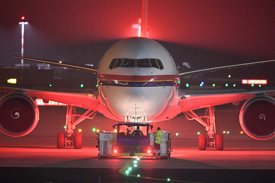 Aufgrund eines angeblichen Behördenfehlers muss ein abgeschobener Afghane wohl mit einem der nächsten Flieger nach Deutschland zurückkommen.