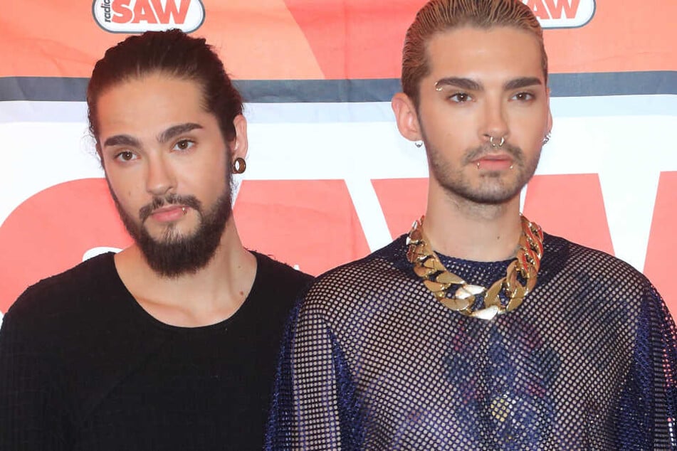 Tom Kaulitz (28, l.) wurde mit seinem Bruder Bill und der Band "Tokio Hotel" berühmt.