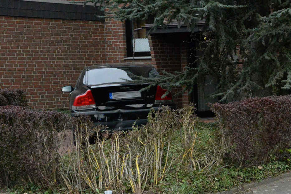 Das Auto des 29-Jährigen blieb erst vor der Haustür stehen.