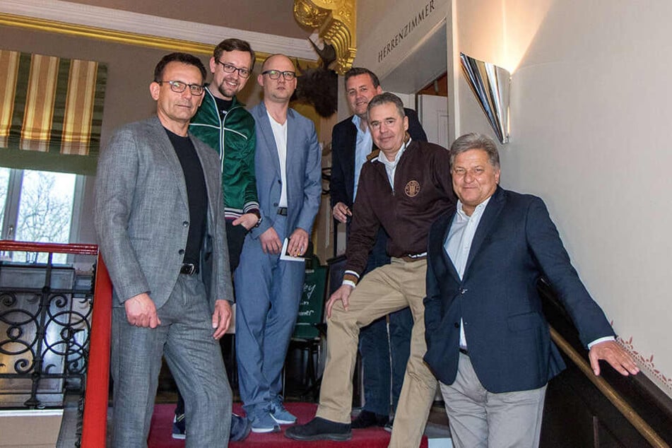 Die Experten-Runde: Michael Born (v.l.), Max-Jacob Ost, Jens Umbreit, Pit Gottschalk, Andreas Rettig und Markus Hörwick.