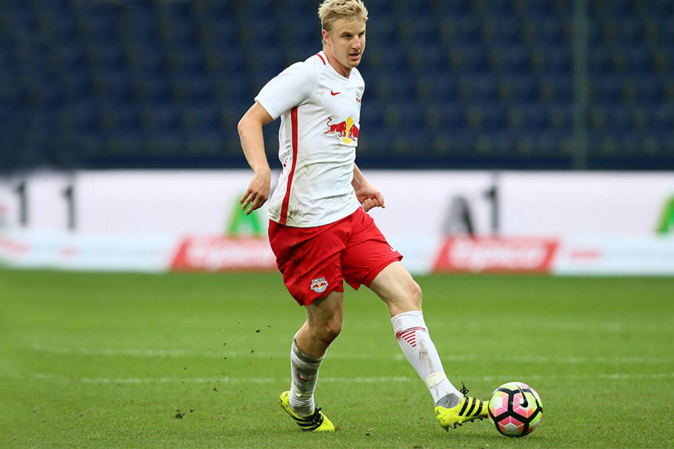 "Im Endeffekt sind es zwei Klubs, aber alles wird aus Salzburg wegdirigiert", kritisierte Hinteregger RB Leipzig.