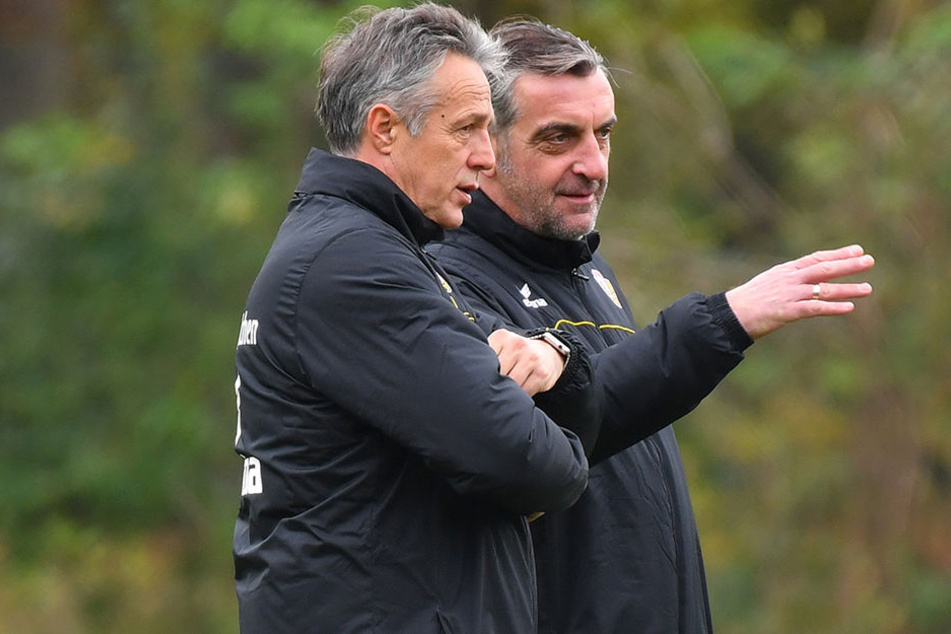 Dynamos sportliches Schicksal liegt in ihren Händen: Trainer Uwe Neuhaus (l.) und Sportdirektor Ralf Minge wissen um den Ernst der Lage.