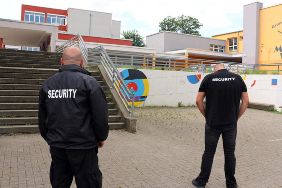 Selbst die Security scheint keine Wirkung zu zeigen.