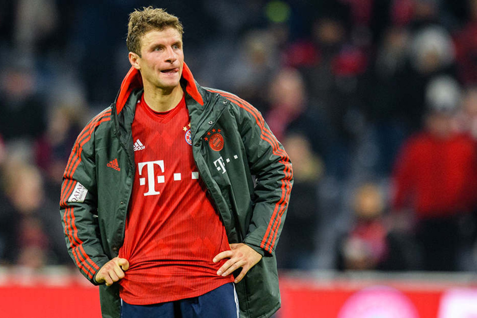 Konnte es nicht glauben: Bayerns Thomas Müller erzielte einen Doppelpack und musste sich dennoch im heimischen Stadion mit einem 3:3 gegen Aufsteiger Fortuna Düsseldorf begnügen.