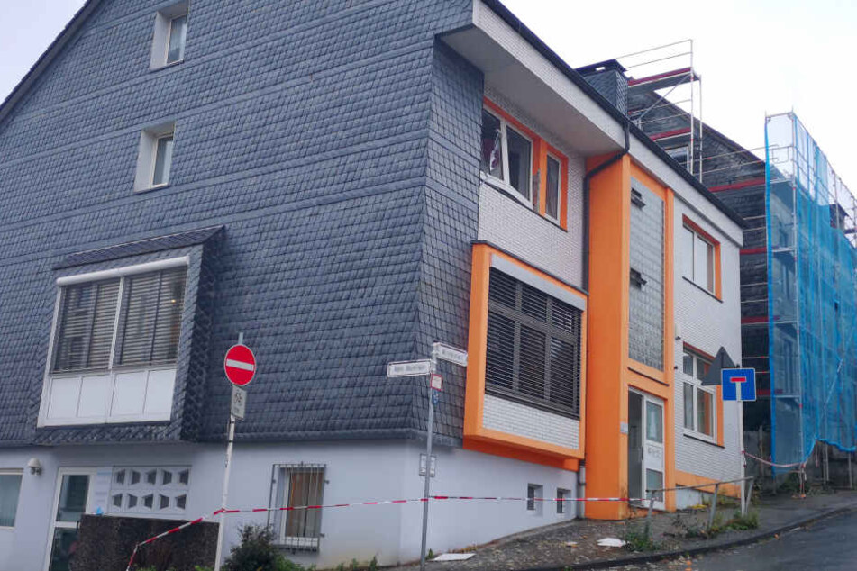 Die Explosion ereignete sich im zweiten Stock dieses Hauses in Wuppertal.