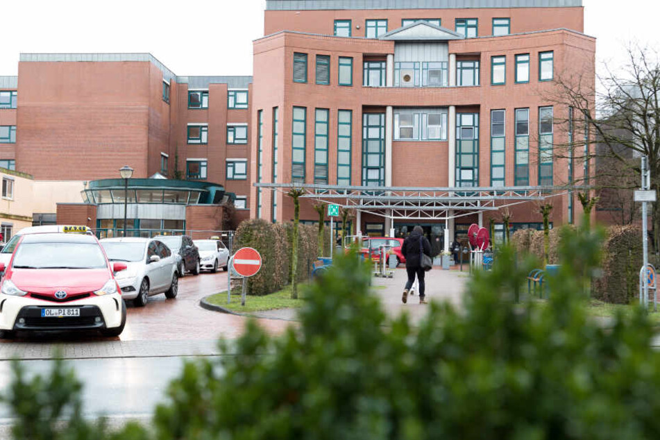 An der Klinik in Oldenburg soll der Ex-Pfleger einen Großteil der Taten begangen haben (Archivbild).