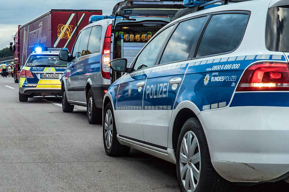 Bei einem Unfall auf der Autobahn 20 war der Fahrer vermutlich schon vorher tot.