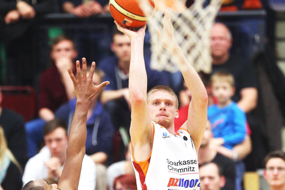 Die Württemberger wiesen die Chemnitzer Korbjäger mit 85:75 (48:31) in die Schranken.