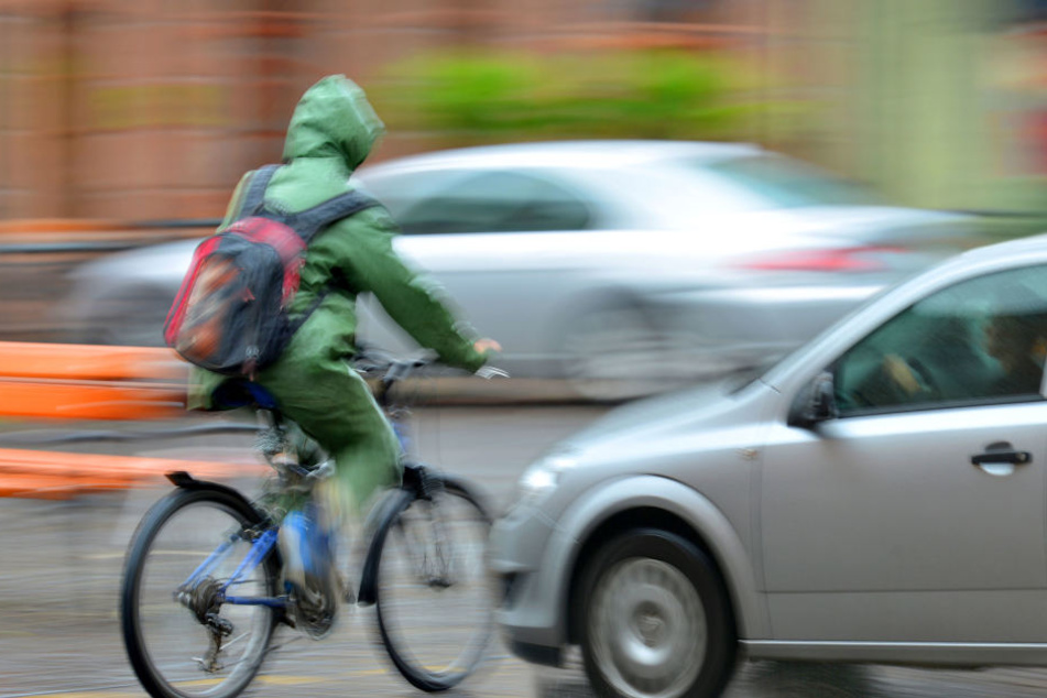 Der Radfahrer schwebt nach dem Unfall nicht in Lebensgefahr. (Symbolbild)