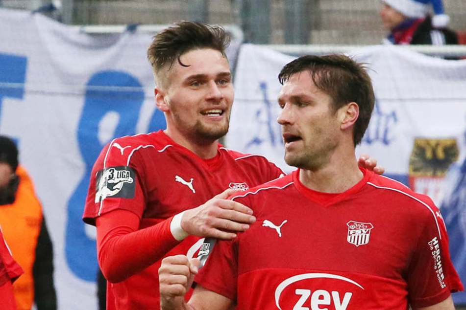 Jonas Nietfeld (l.) und Ronny König sind laut Trainer die zwei "Ochsen" in der Mannschaft.