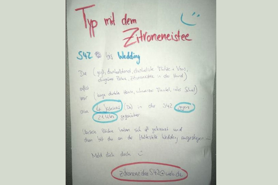 Mit diesem Zettel sucht die Dame nach ihrer verpassten Chance.