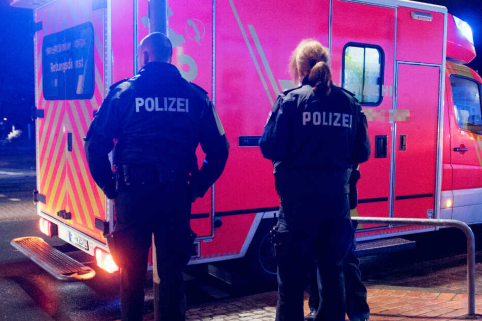 Eines der Opfer musste nach der Schlägerei in einem Krankenhaus behandelt werden (Symbolbild).