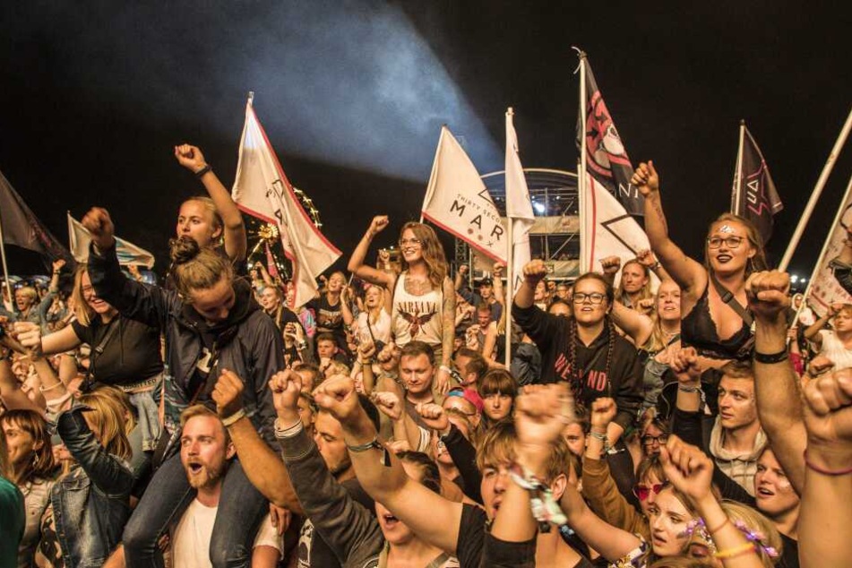 Mit "Thirty Seconds to Mars" durch die Nacht: Am Wochenende ging das Highfield 2019 über die Bühne. Die US-Amerikaner um Sänger Jared Leto heizten den Fans am Samstag ein.