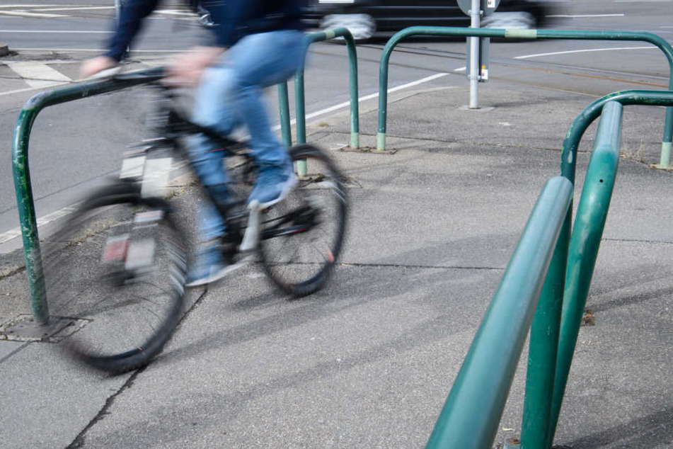 Betrunken zur Polizei zu fahren, hat Konsequenzen. (Symbolbild)