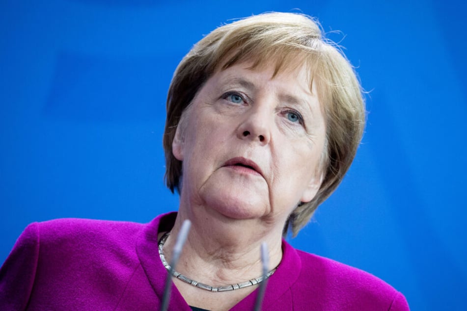 Bundeskanzlerin Angela Merkel (65, CDU) gibt nach einem Treffen mit dem Ministerpräsidenten der Niederlande im Bundeskanzleramt eine Presskonferenz.