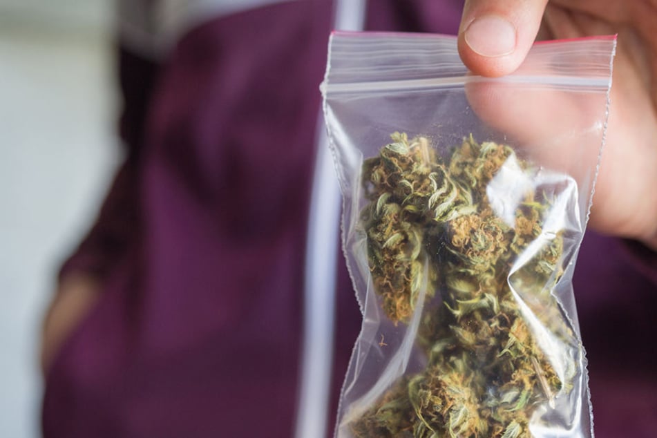 Für Schmerztherapie und bei chronischen Erkrankungen gibt es jetzt Cannabis auf Rezept.
