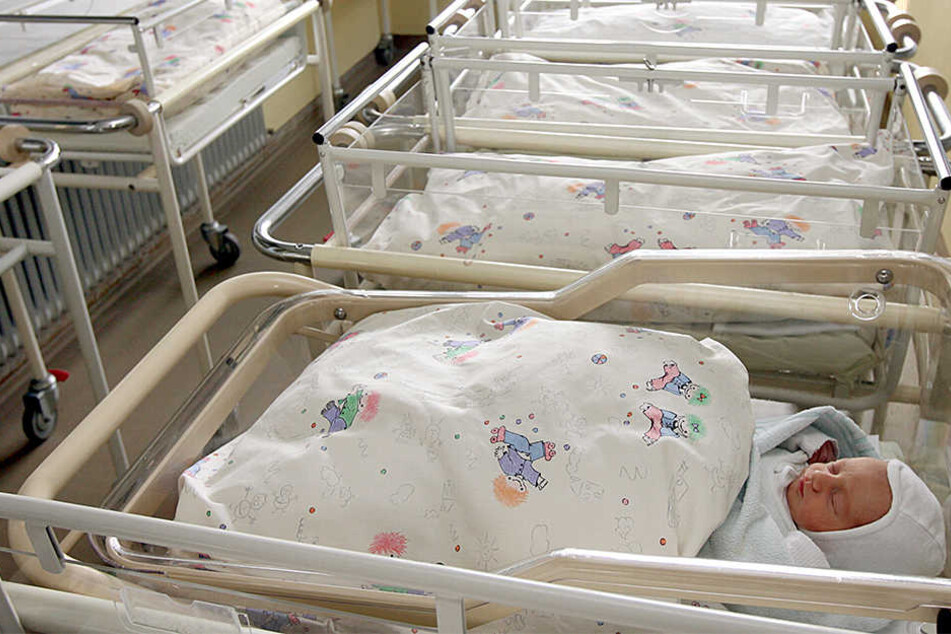 Immer mehr Leipziger erfüllen sich ihren Kinderwunsch. Im ersten Halbjahr erblickten in der Messestadt fast 3500 Babys das Licht der Welt (Symbolbild).