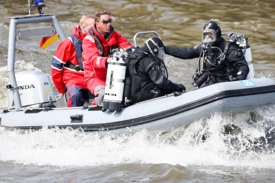 Polizei, Rettungsdienst, Wasserwacht und THW waren im Einsatz (Symbolbild).