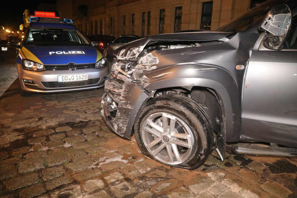 Die Polizei konnte den Pick-Up schließlich an der Ecke Robert-Matzker-Straße/Altpieschen stoppen.