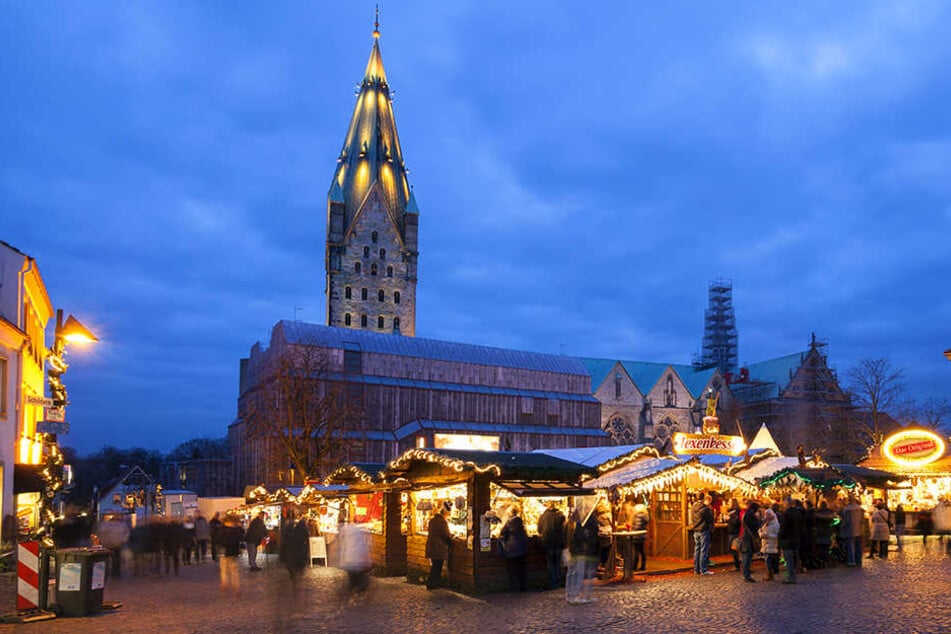 Durch Einfahrsperren ist der Paderborner Weihnachtsmarkt geschützt. Einlasskontrollen am Don werden deshalb nicht durchgeführt.
