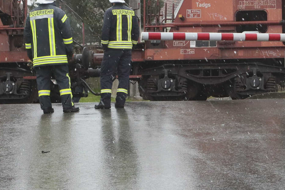 Trotz Vollbremsung wurde der Rentner von der Bahn erfasst.