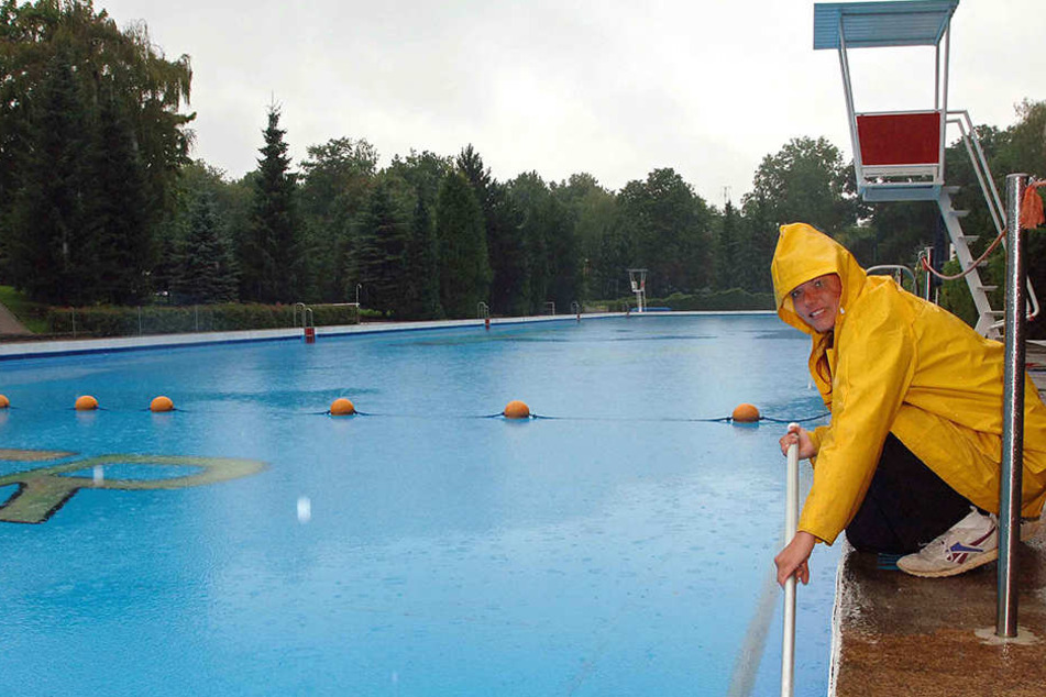 Im Bernsdorfer Freibad fiel die Saison auch schlecht aus. (Archivfoto)