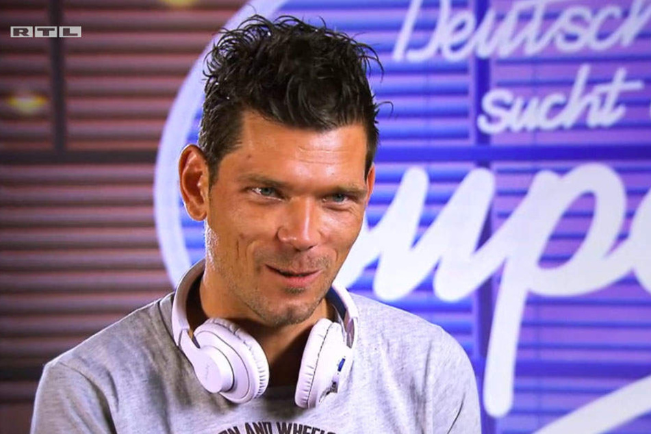 Leicht schräg guckte Marco von Anfang an in die DSDS-Kamera.