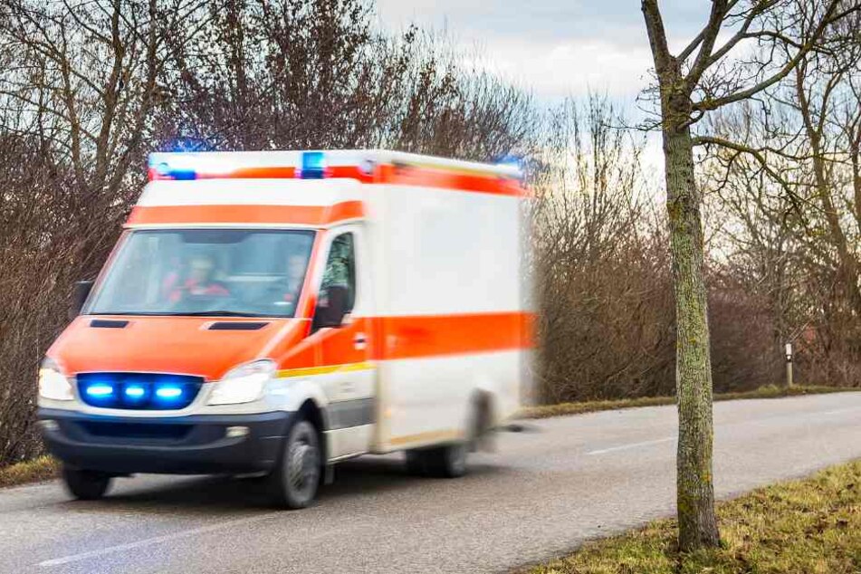 Das Unfallopfer wurde in eine Klinik gebracht (Symbolbild), wo es später starb.