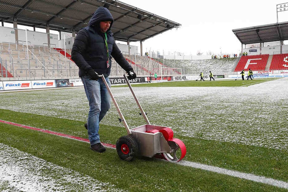 Streitfall Stadionmiete: Der FSV Zwickau möchte da gern den Rotstift ansetzen. Die Betreibergesellschaft gibt sich eher zurückhaltend.