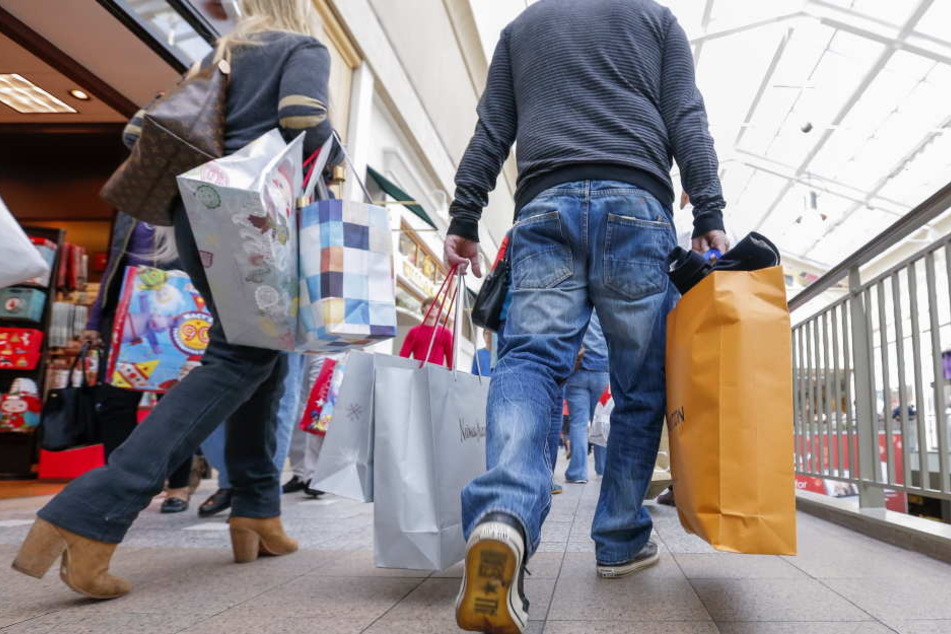 Noch sind die Shoppingmeilen in Deutschland gut besucht.