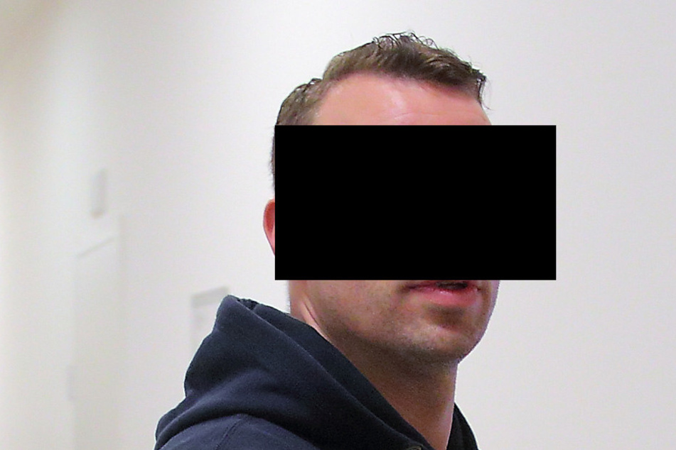 Sven N. (32) will sich unbedingt ändern, damit er wieder Umgang mit seinem
Sohn haben darf.