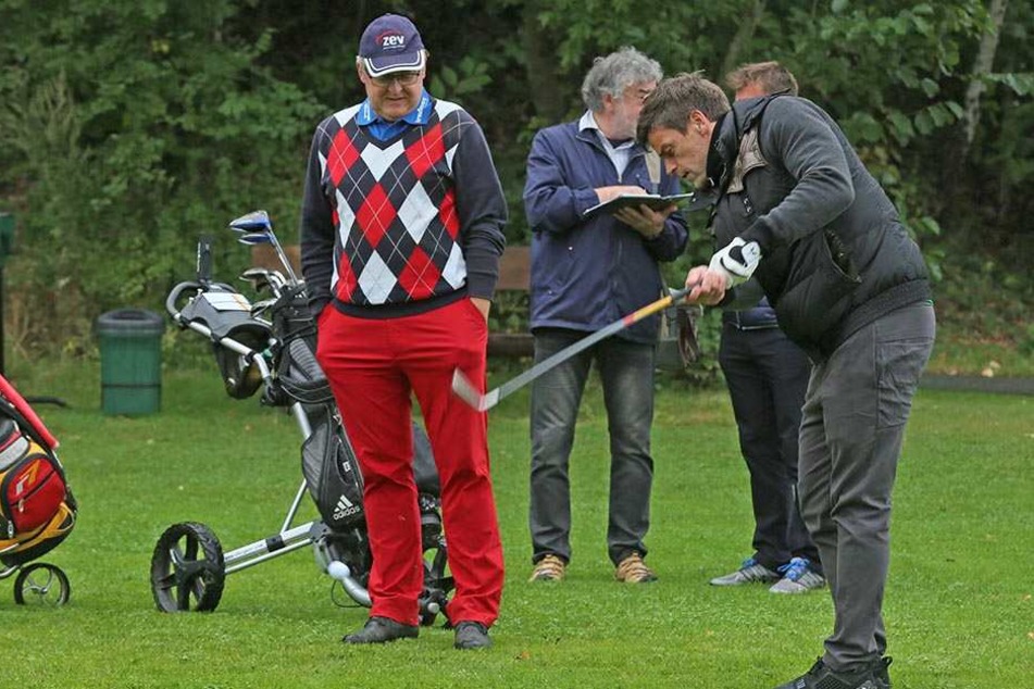 Vielleicht gönnt sich Torsten Ziegner zur Feier des Tages heute Nachmittag ja
eine Runde Golf ...