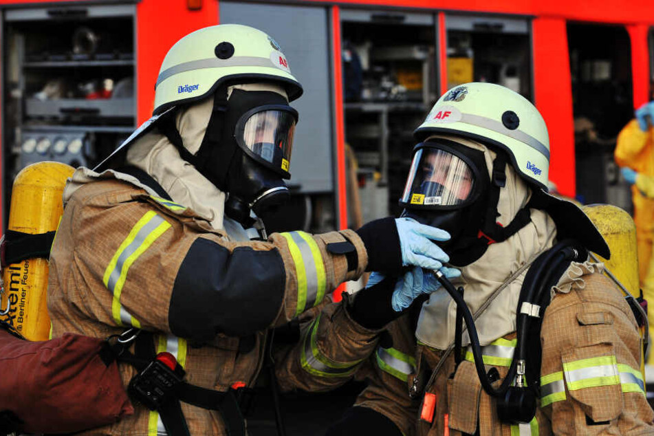 Die Feuerwehr rückte mit Spezialausrüstung an, konnte aber schnell Entwarnung geben. (Symbolbild)
