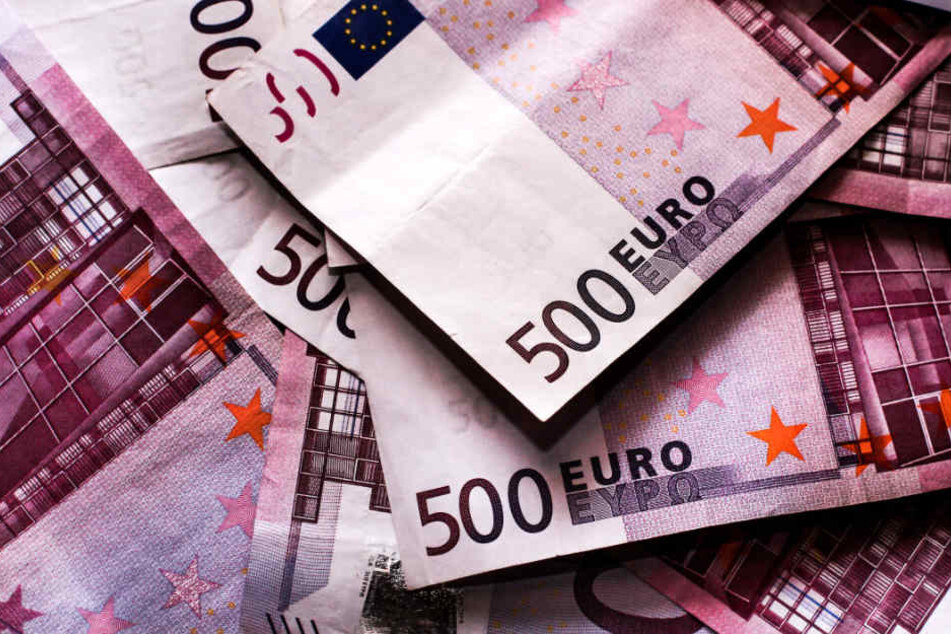 Alle vier Angeklagten waren bereits schon einmal wegen Betrugs verhaftet worden. (Symbolbild)