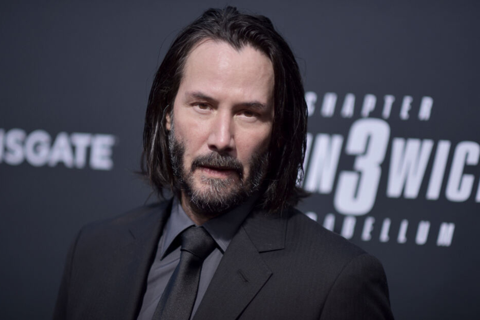 Im neuen Kinofilm "John Wick: Kapitel 3" spielt der Kanadier (54) erneut einen Auftragskiller.