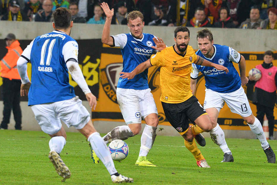 Hier war Nils Teixeira (27, gelb) noch im Dienste von Dynamo Dresden aktiv.
